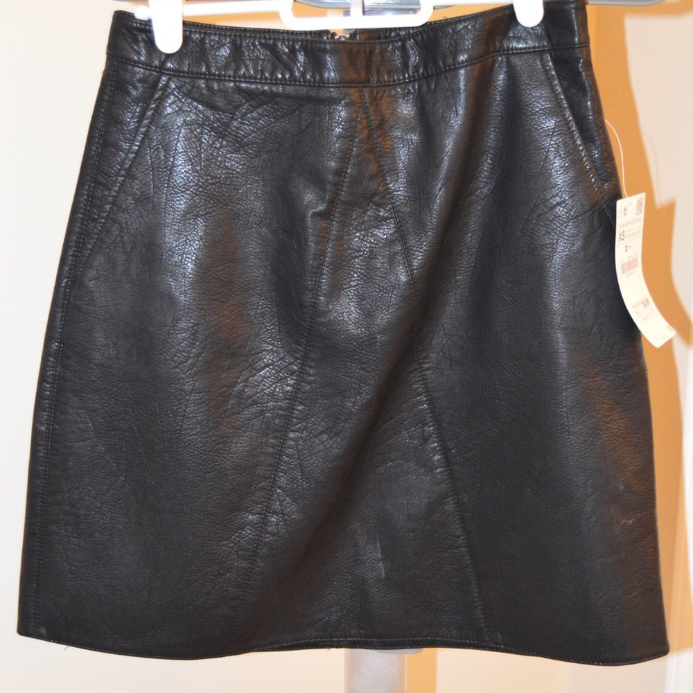 Zara FAUX LEATHER MINI SKIRT WITH POCKETS